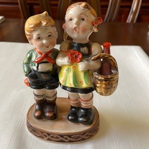VTG Hummel like porcelain Boy & Girl figurine made in Occupied Japan